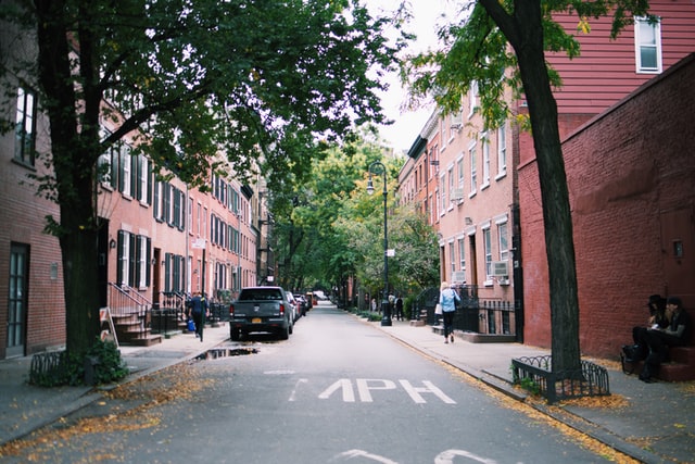 Tips for Evaluating the Right Neighborhood for You